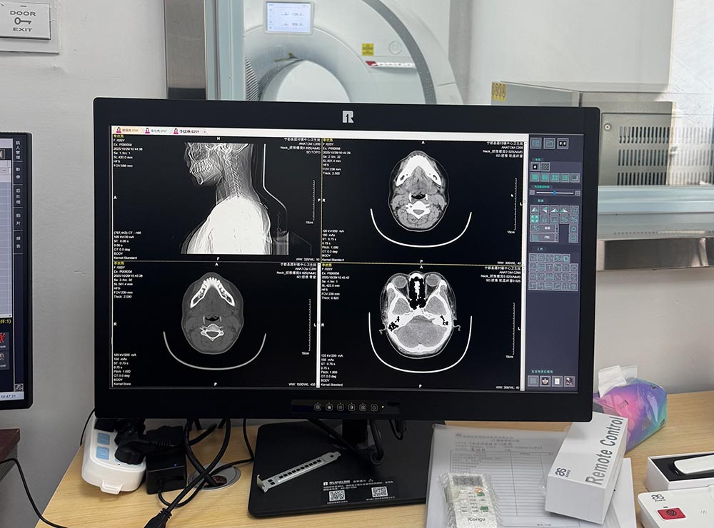 24-Inch 2MP HD Medical Display